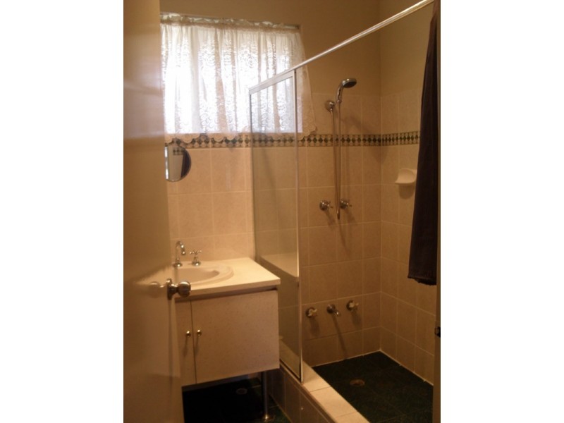8A Lyal Court, Thornlie WA 6108