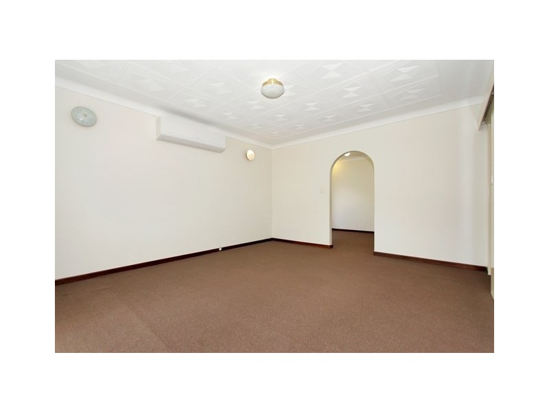 9 Penn Street, Maddington WA 6109