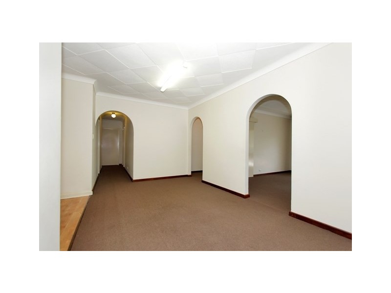 9 Penn Street, Maddington WA 6109