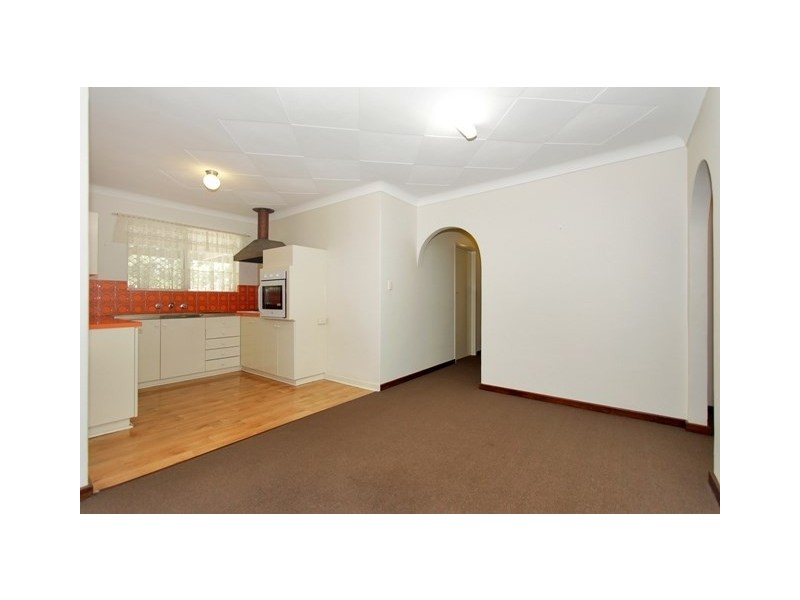 9 Penn Street, Maddington WA 6109