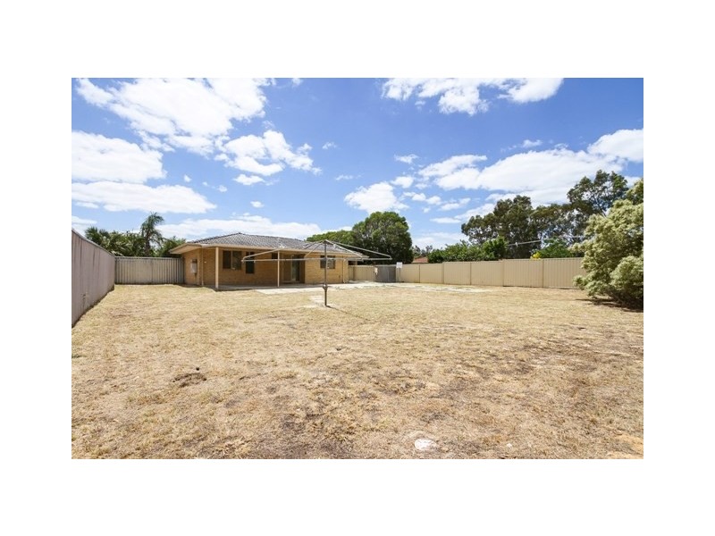 13 Rangeview Court, Maddington WA 6109