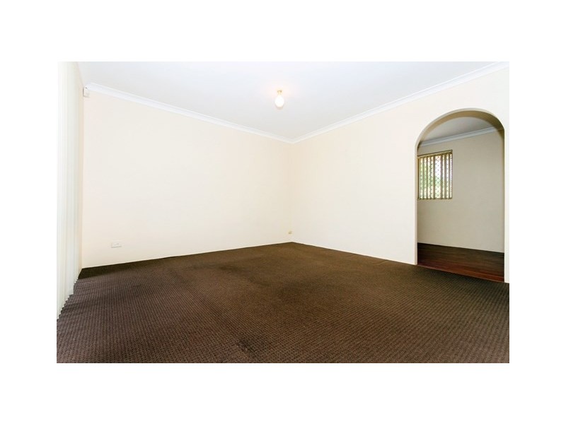 13 Rangeview Court, Maddington WA 6109