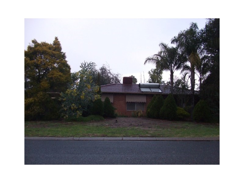 6 Valkyrie Place, Gosnells WA 6110