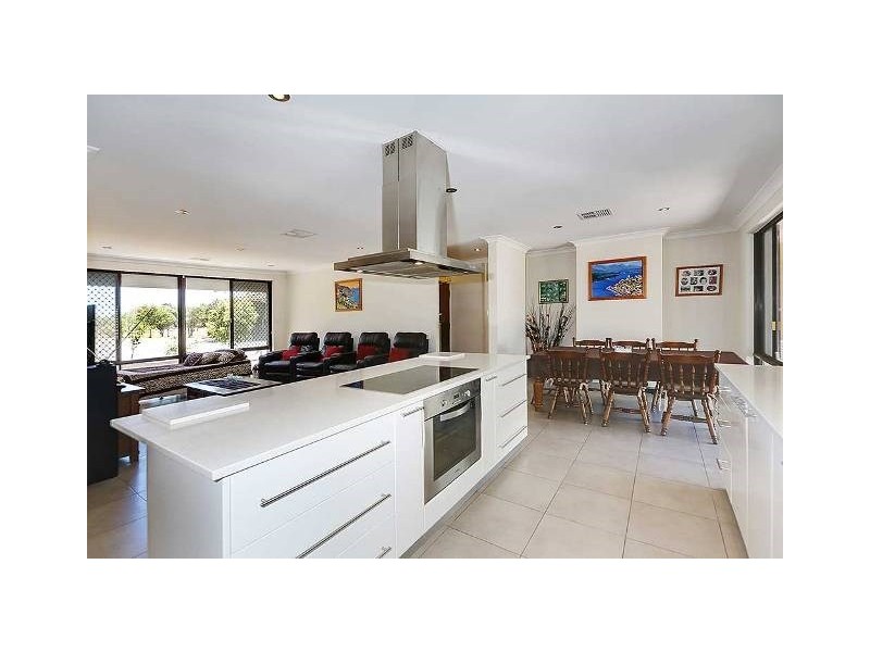 38 River Avenue, Maddington WA 6109