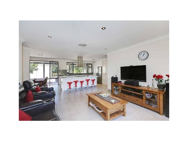 38 River Avenue, Maddington WA 6109