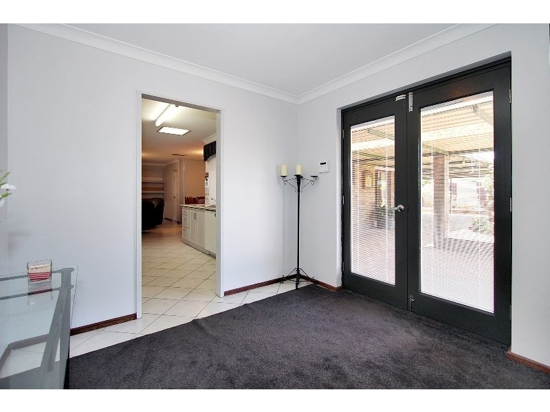 10 Ningaloo Way, Thornlie WA 6108