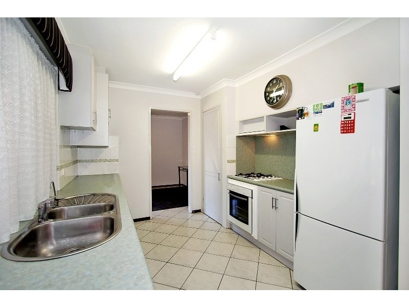 10 Ningaloo Way, Thornlie WA 6108