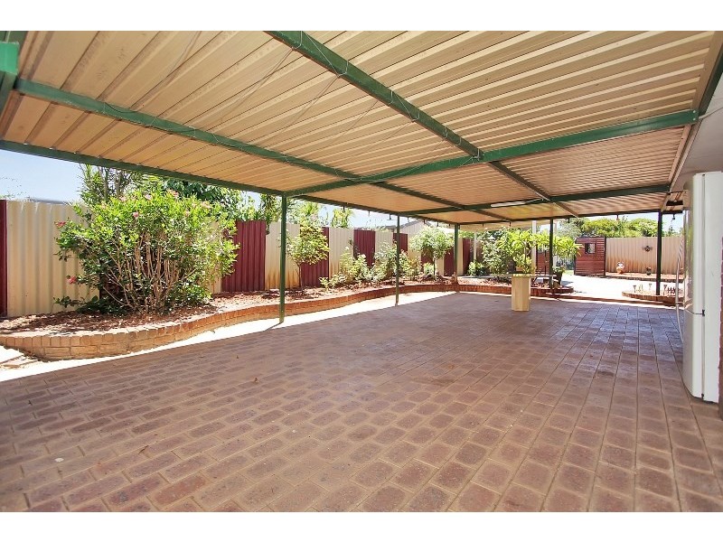 10 Ningaloo Way, Thornlie WA 6108