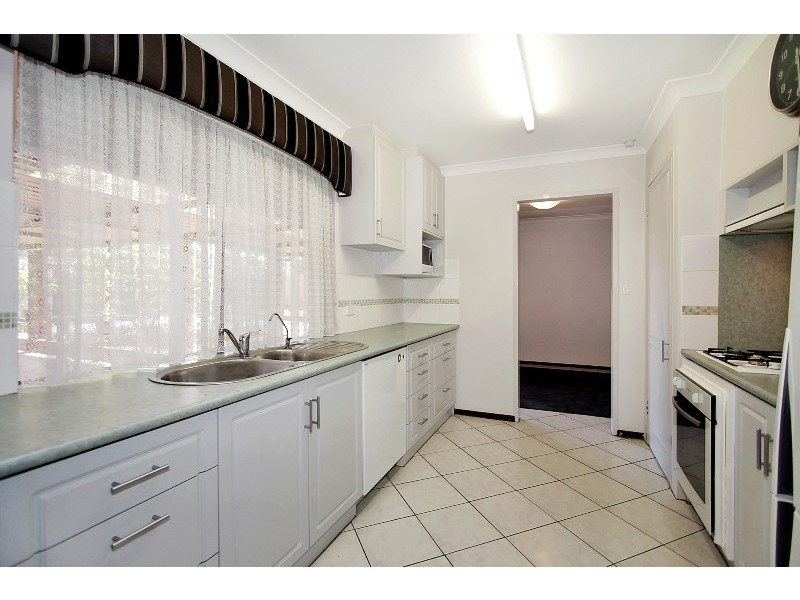 10 Ningaloo Way, Thornlie WA 6108