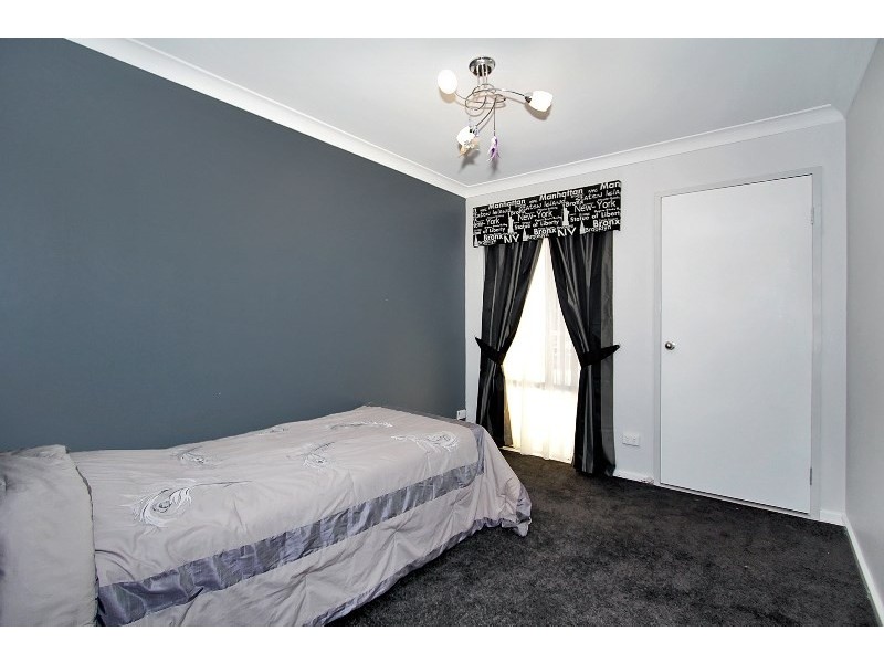 10 Ningaloo Way, Thornlie WA 6108