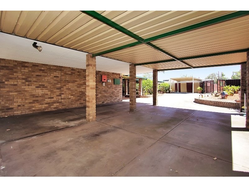 10 Ningaloo Way, Thornlie WA 6108