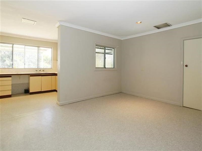 31 Dunnell Street, Maddington WA 6109