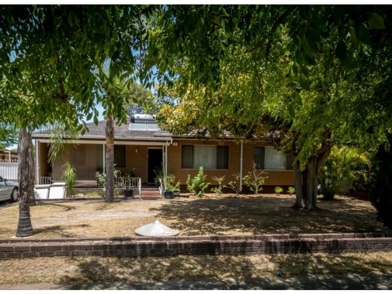 9 Kenmare Avenue, Thornlie WA 6108