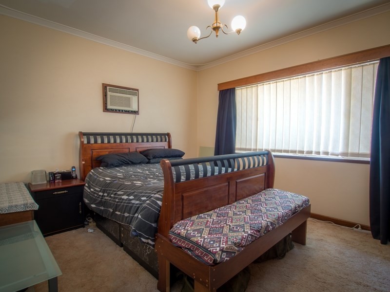 9 Kenmare Avenue, Thornlie WA 6108