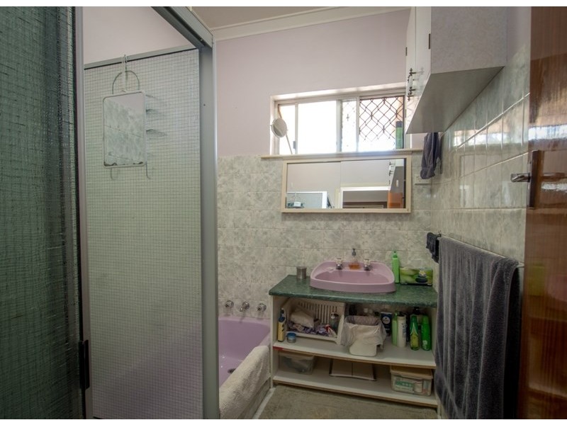 9 Kenmare Avenue, Thornlie WA 6108