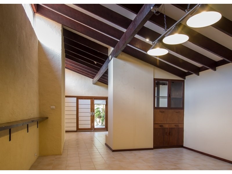 20 Huxley Court, Camillo WA 6111