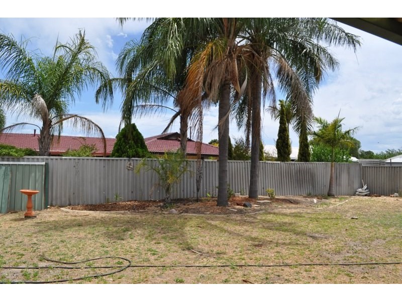 22 Teak Way, Maddington WA 6109