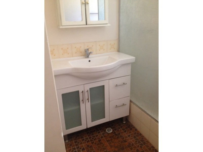 21 Tewson Road, Kelmscott WA 6111