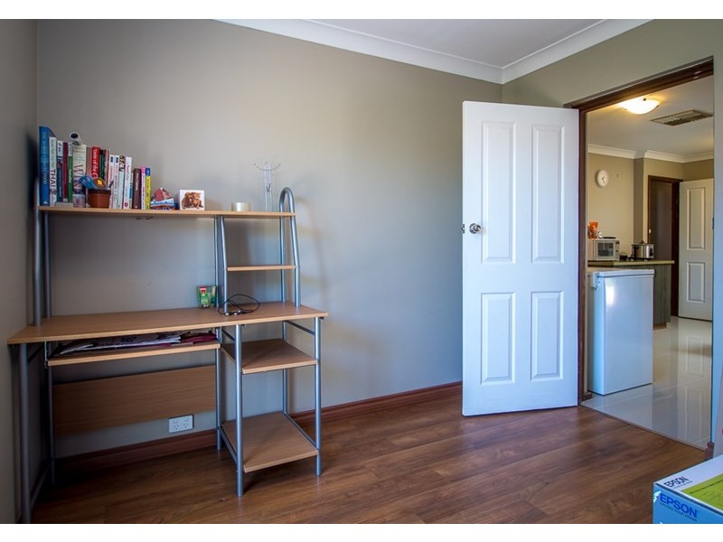 14 Tawny Way, Thornlie WA 6108