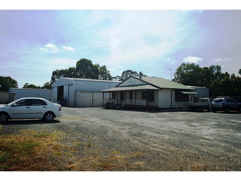 1752 ALBANY Highway, Kenwick WA 6107