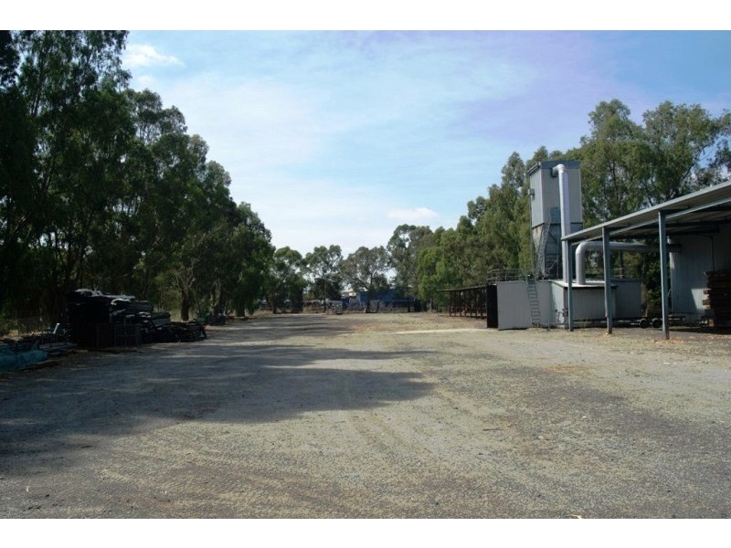 1752 ALBANY Highway, Kenwick WA 6107