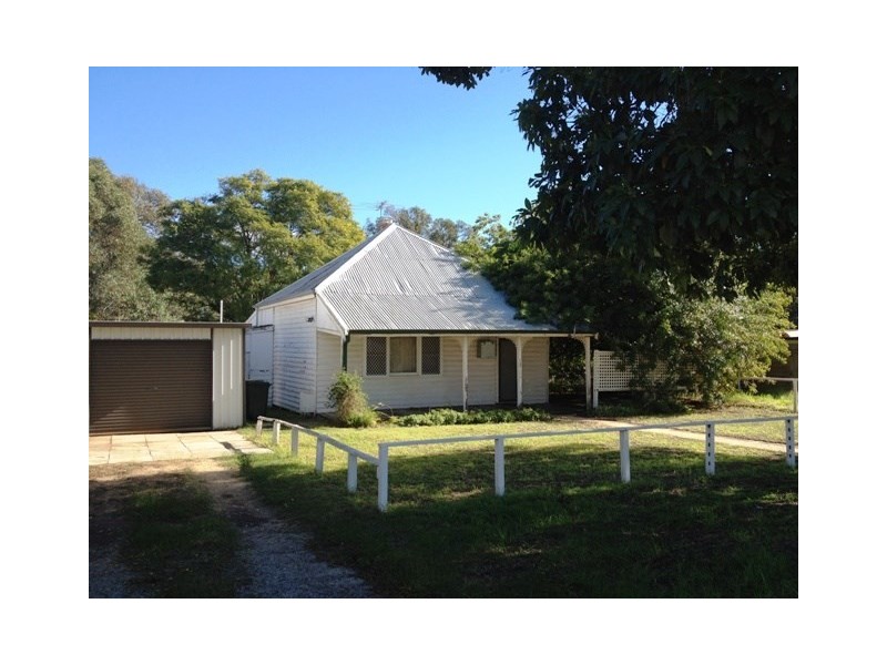 1 Woodloes Street, Cannington WA 6107