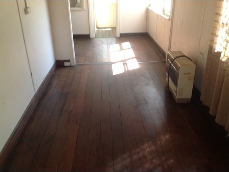 1 Woodloes Street, Cannington WA 6107