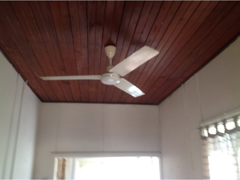 1 Woodloes Street, Cannington WA 6107