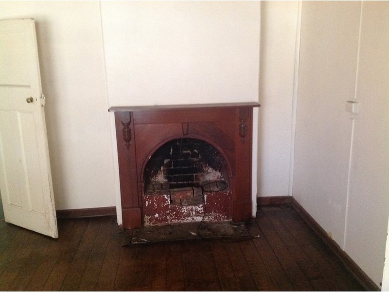 1 Woodloes Street, Cannington WA 6107