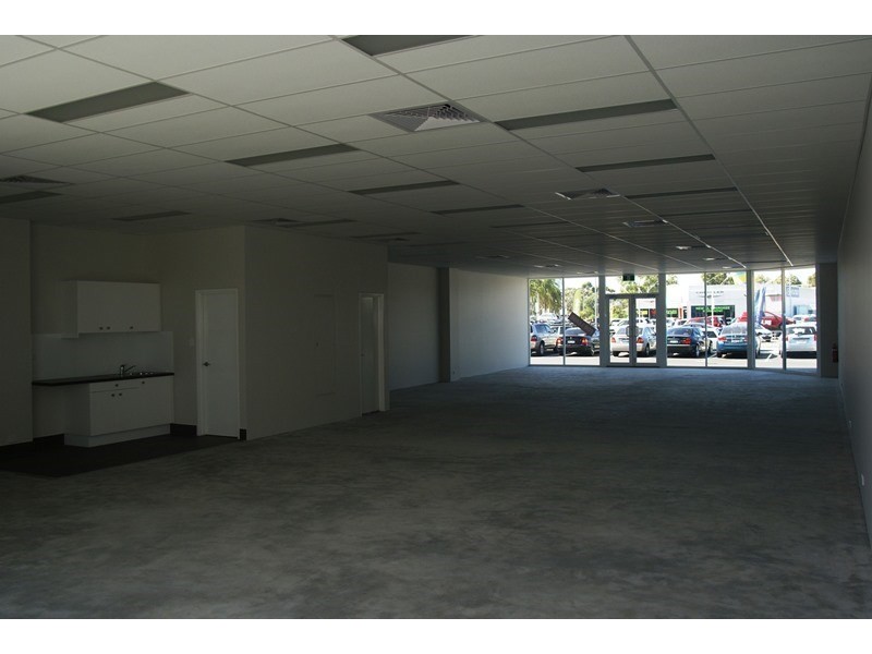 2/1909 ALBANY Highway, Maddington WA 6109