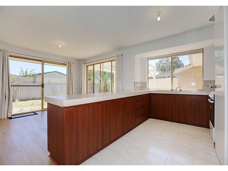 1/8 Kelly Place, Beckenham WA 6107