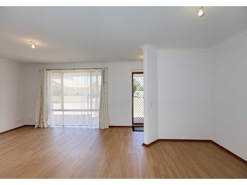 1/8 Kelly Place, Beckenham WA 6107