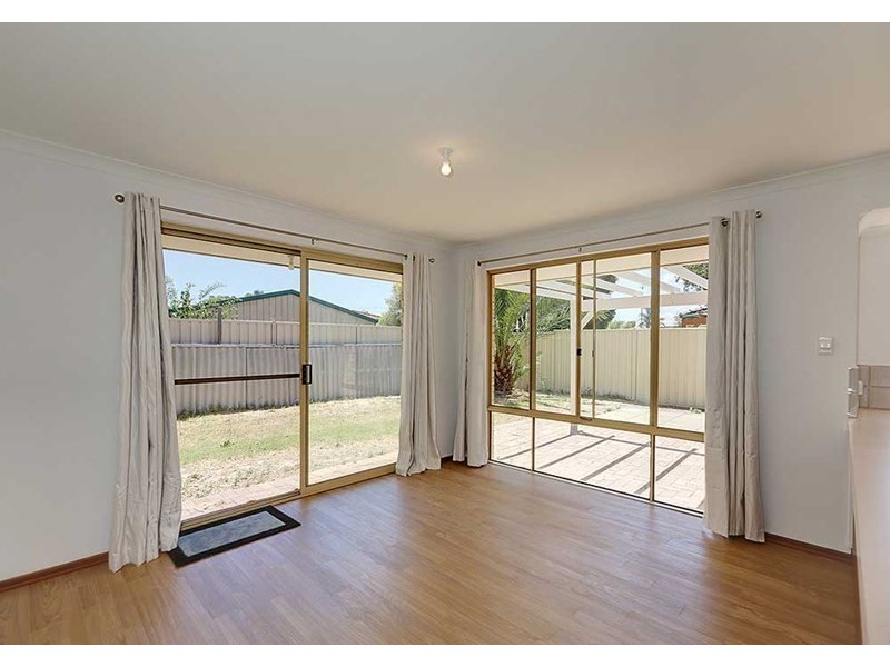 1/8 Kelly Place, Beckenham WA 6107