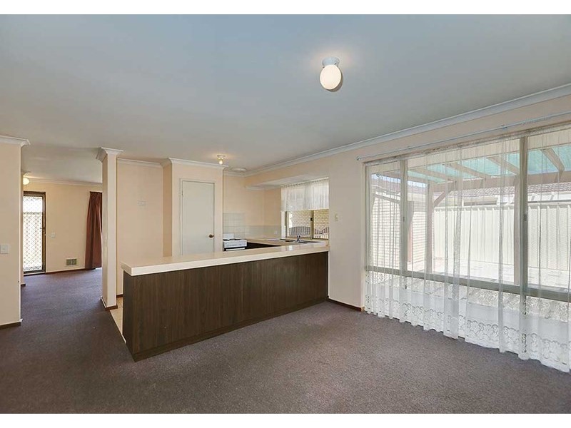 2/8 Kelly Place, Beckenham WA 6107