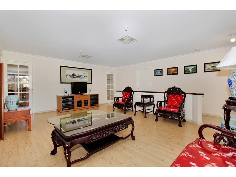 9 Thurloe Way, Canning Vale WA 6155