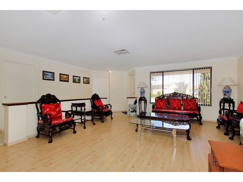 9 Thurloe Way, Canning Vale WA 6155