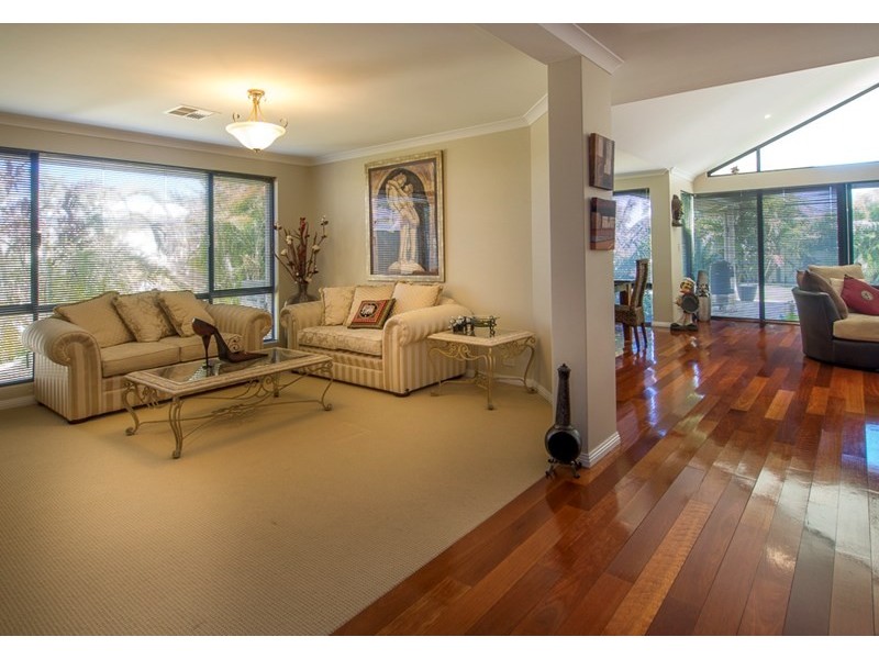 5 Donegal Court, Seville Grove WA 6112