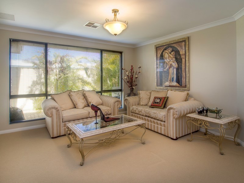 5 Donegal Court, Seville Grove WA 6112