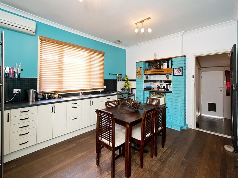 64 The Crescent, Maddington WA 6109