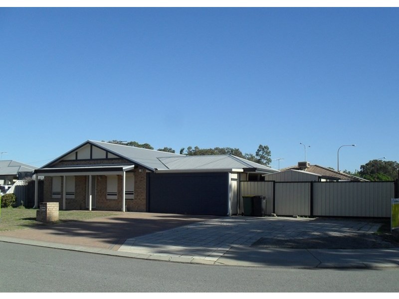 1 Madeline Close, Huntingdale WA 6110