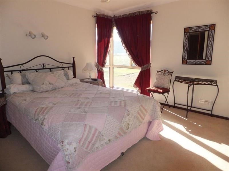 15 Hackett Road, Brookhampton WA 6239