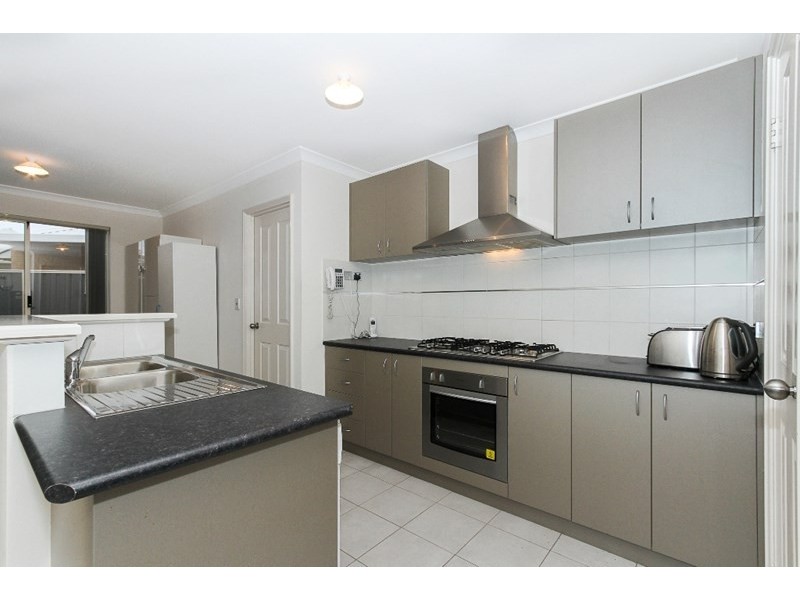 89 Kawana Avenue, Maddington WA 6109