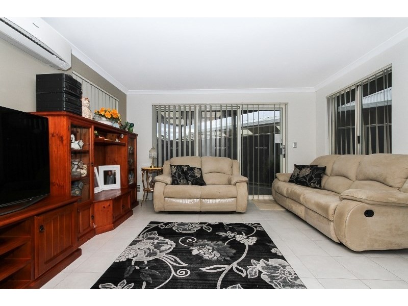 89 Kawana Avenue, Maddington WA 6109