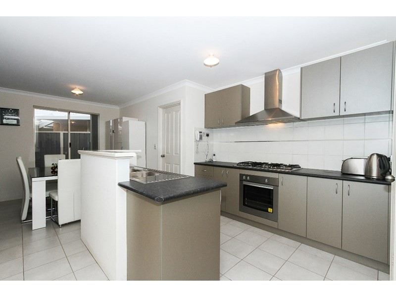 89 Kawana Avenue, Maddington WA 6109