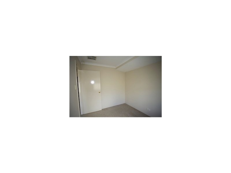 30 Chamberlain Way, Armadale WA 6112