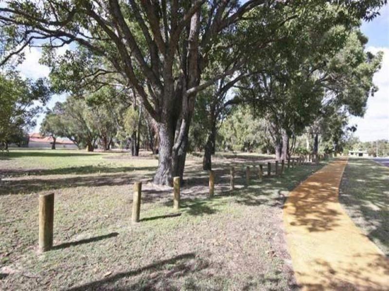 21 Aldworth Crescent, Gosnells WA 6110