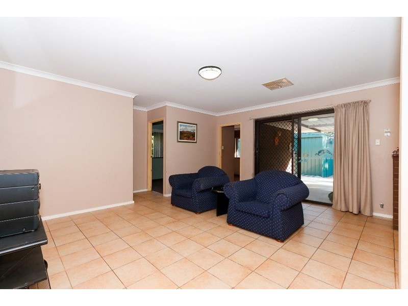 27 James Street, Gosnells WA 6110