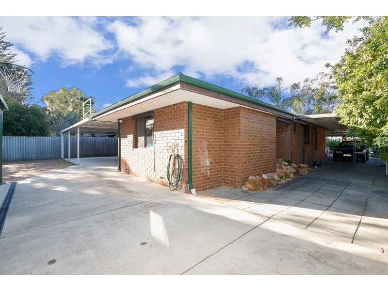 27 James Street, Gosnells WA 6110