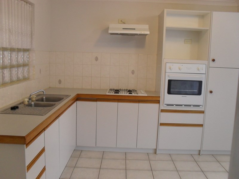 14/8 Heron Place, Maddington WA 6109