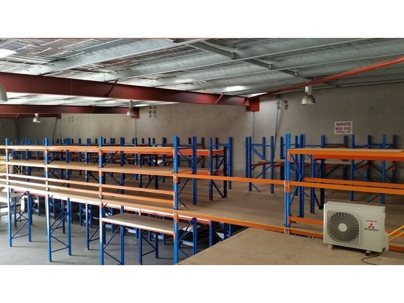 2/111 KELVIN Road, Maddington WA 6109